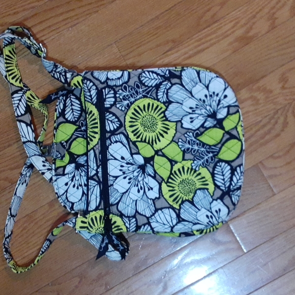 Vera Bradley Hipster....Excellent condition SOLD - Picture 2 of 7